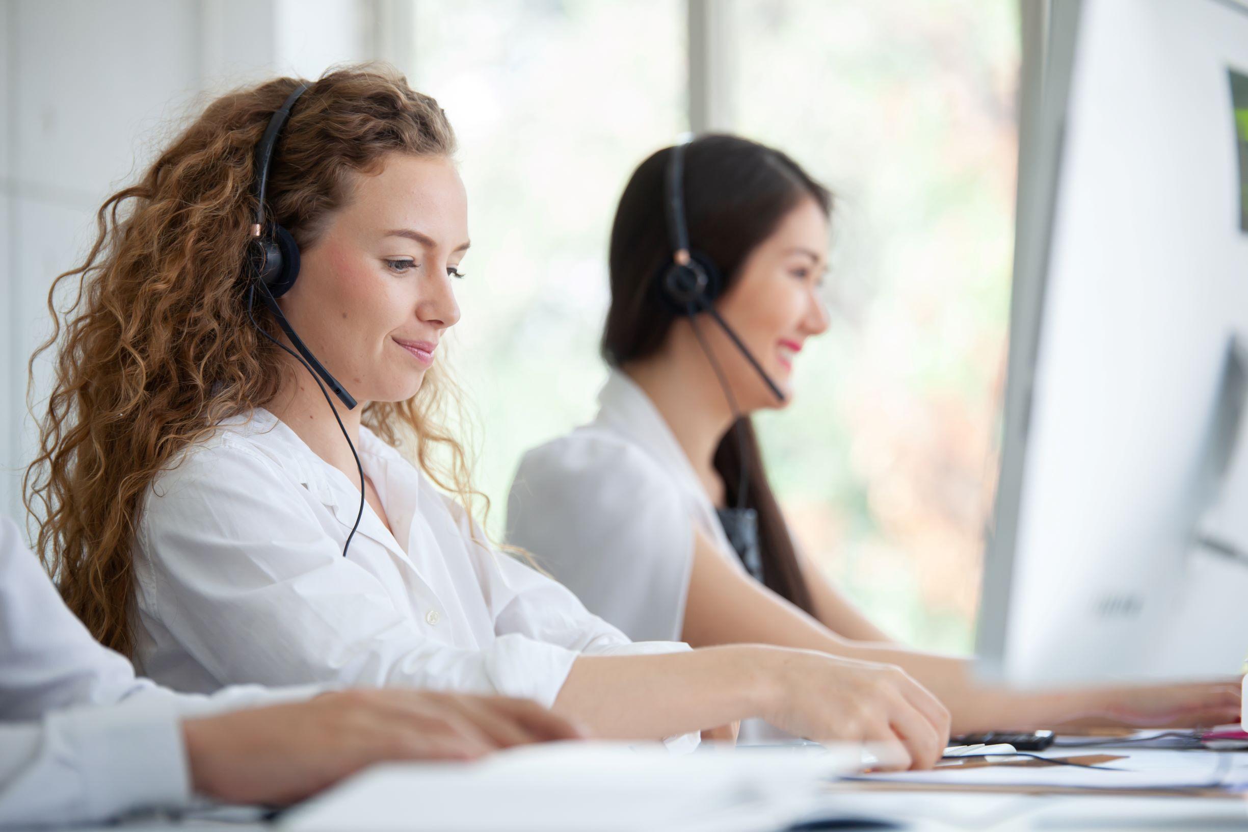 Oxford Test of English Advanced: candidates sit in front of PCs with headsets and take the exam.